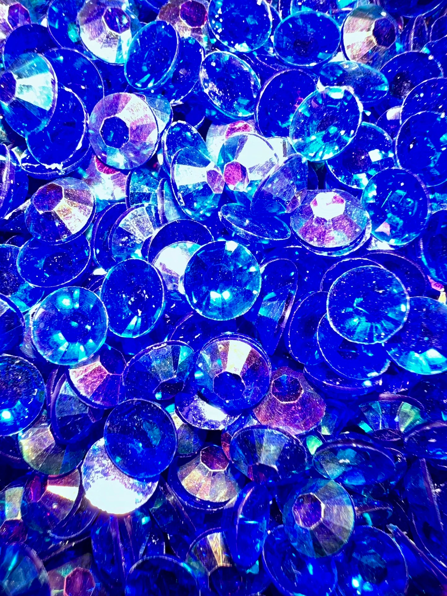 Sapphire Transparent AB - WeSplurge.com